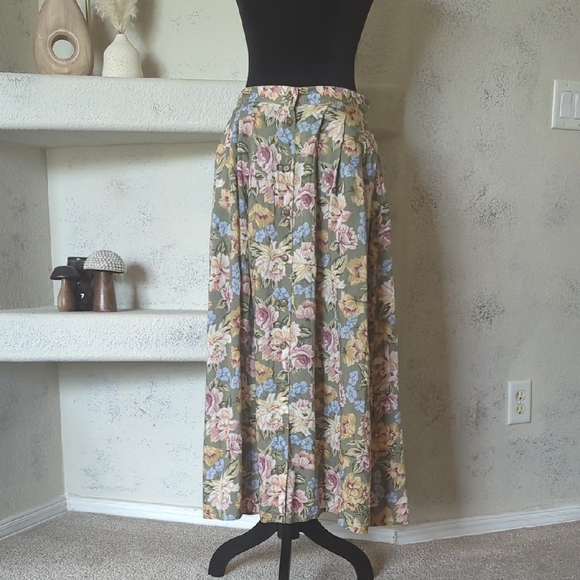 Floral Maxi Skirt with Pockets - Picture 1 of 5